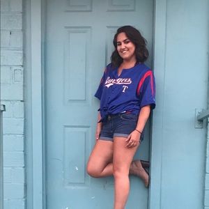 Meet your Posher, Lucy